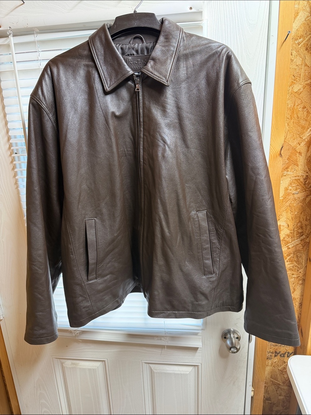 Vintage Old 100% brown Leather Mens Jacket..XXXL